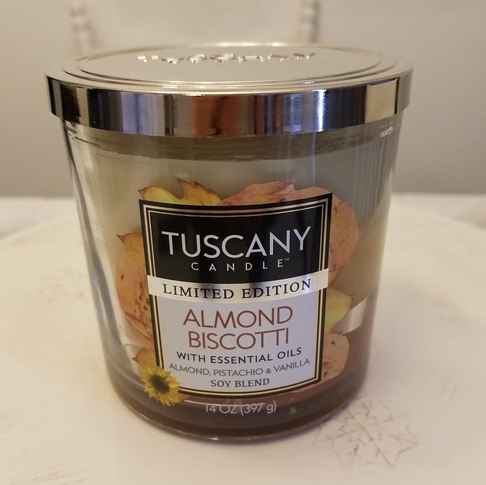 Tuscany Candle Limited Edition Almond  Biscotti Soy Blend 3 Wick 14 oz